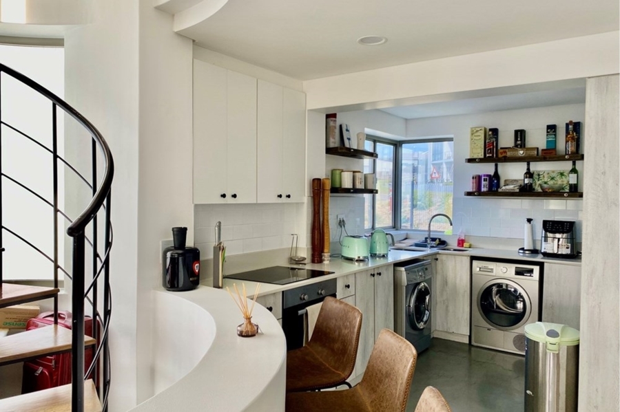 To Let 2 Bedroom Property for Rent in Island View Western Cape